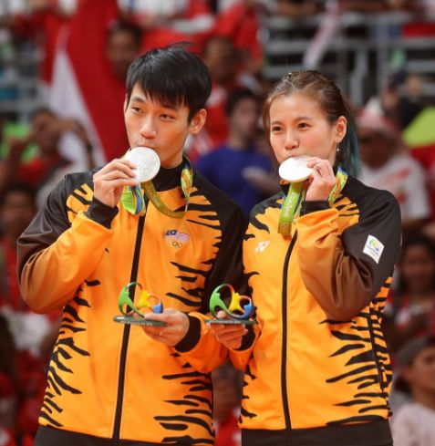 日本队险胜马来西亚队，黄鸭组合带队取胜