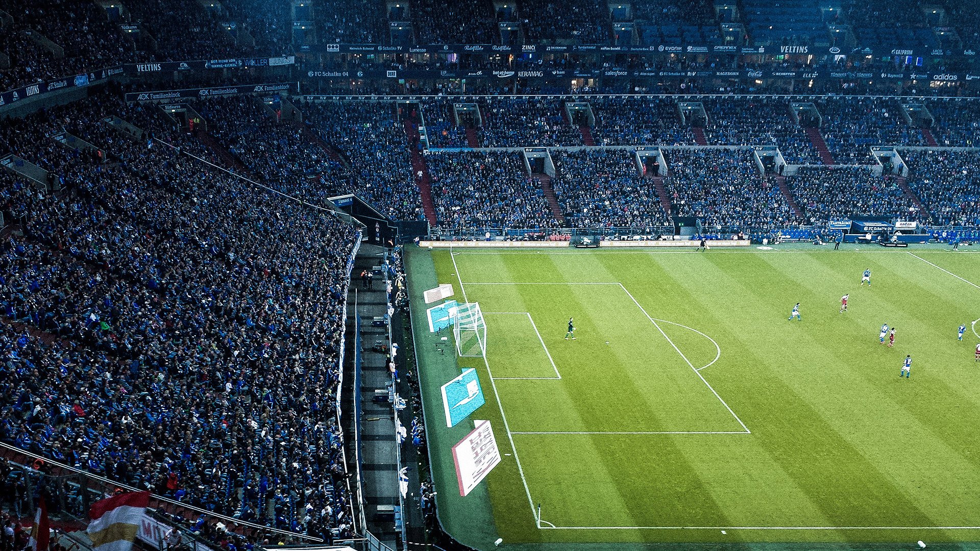 开云下载-哈弗茨在德甲争冠战接管比赛，厄瓜多尔力克牙买加，足球世界里的非典型叙事