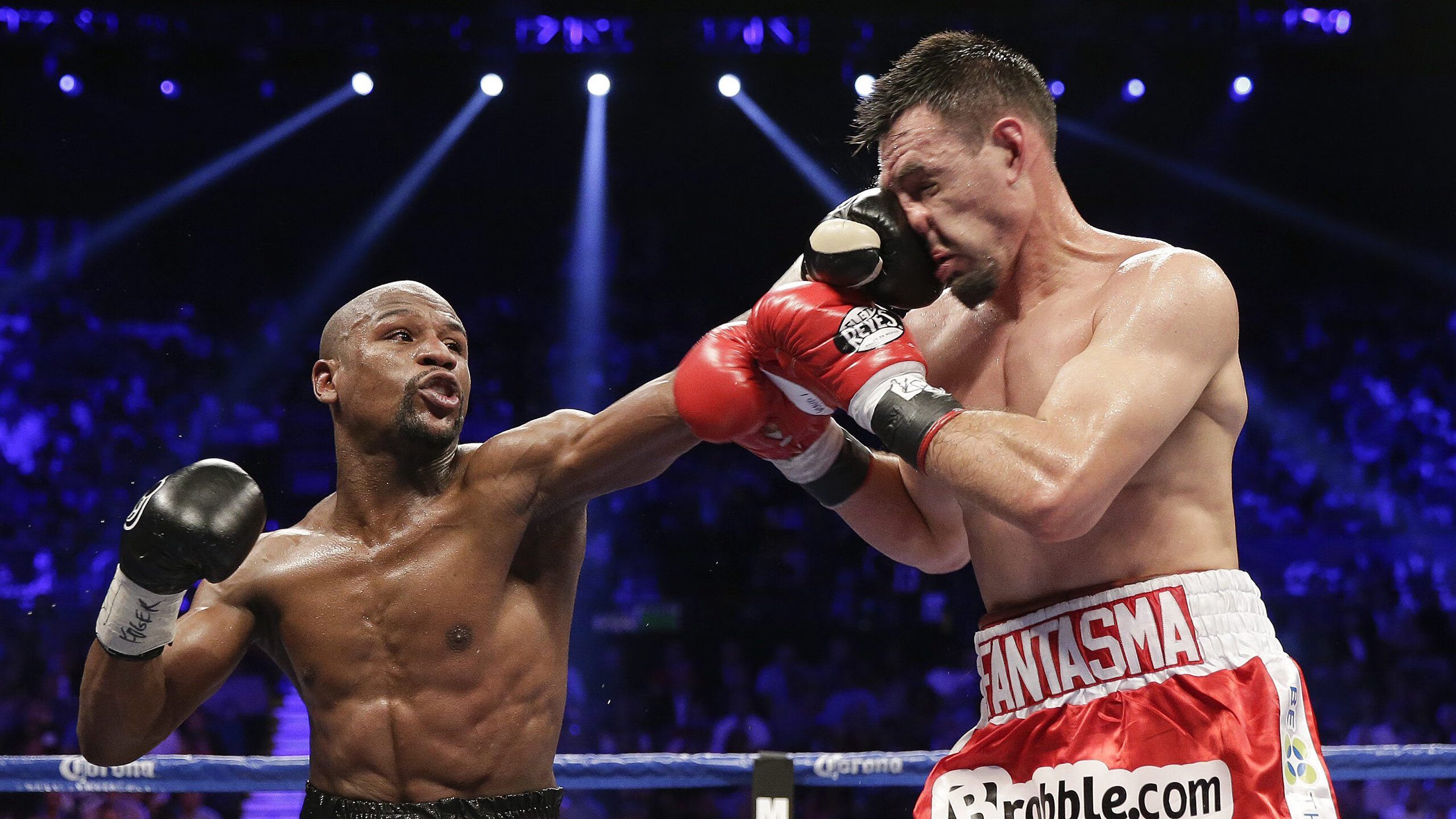 库里用教科书表现告诉北京队，篮球已进入新纪元