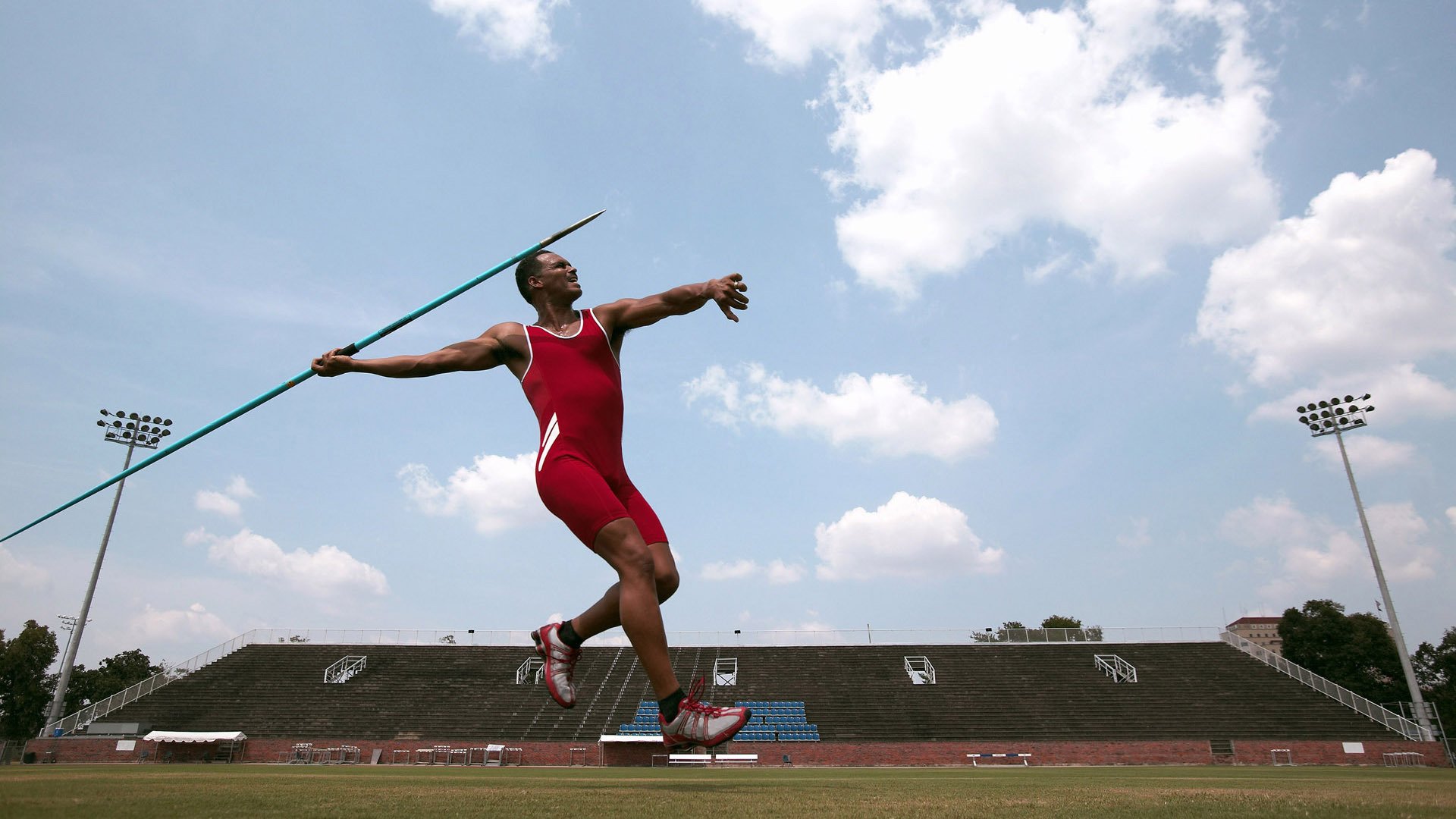 约基奇，球场上的交响乐指挥家，篮网强行终结灰熊的节奏之战